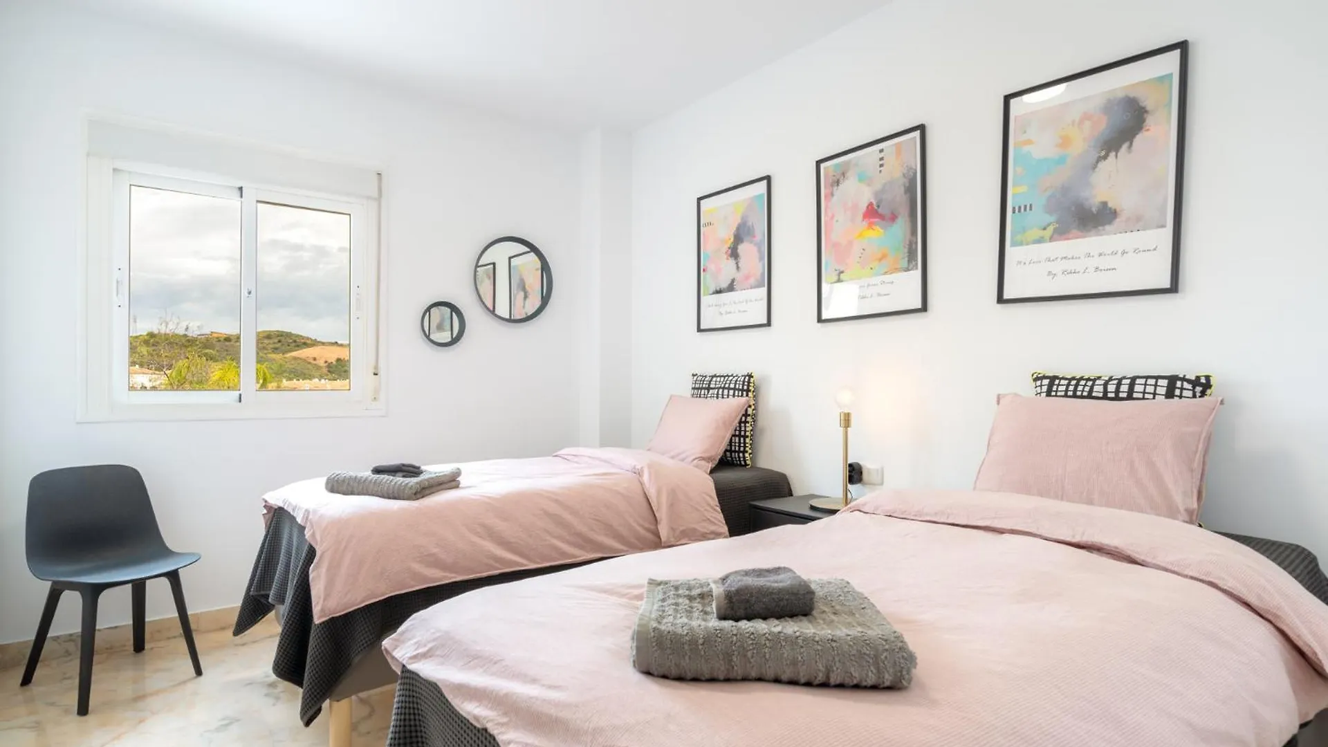 Appartement Lets In The Sun La Cala De Mijas Contemporary 3 Bed à Málaga 0*,